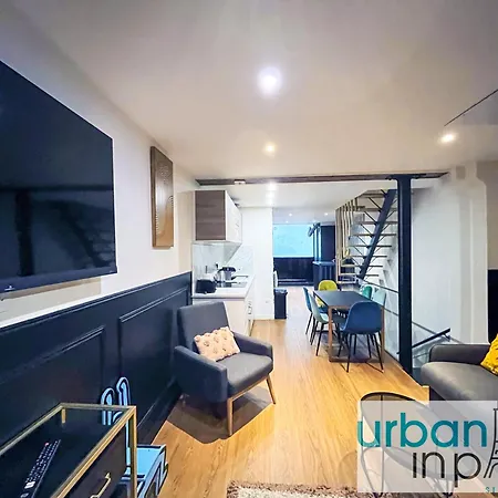 アパート Urban Flat 31 - Charming Triplex In パリ