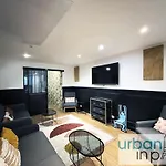Urban Flat 31 - Charming Triplex In *