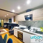 Urban Flat 31 - Charming Triplex In